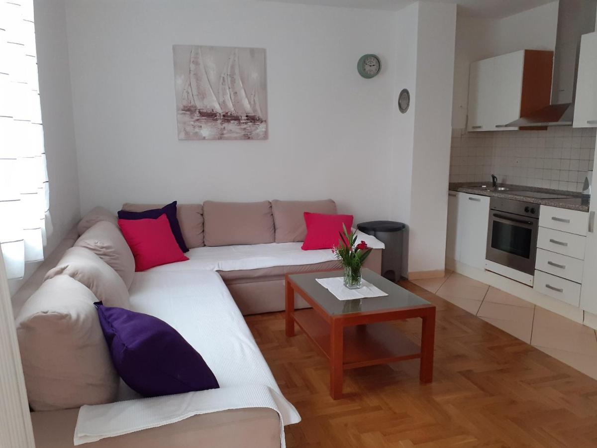 Apartment Conty On The Ground Floor Malinska Exteriör bild